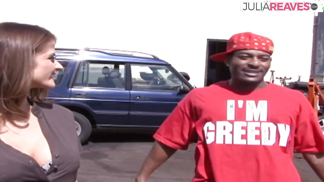 Milf slammed by giant cock