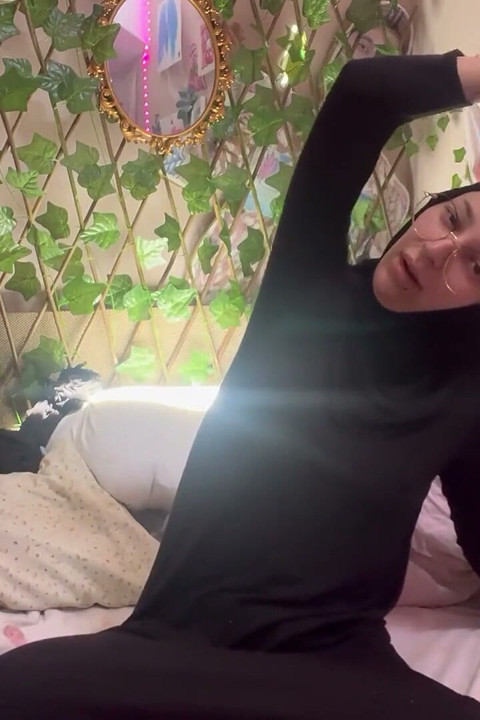 Yoga-in-hijab-for-you