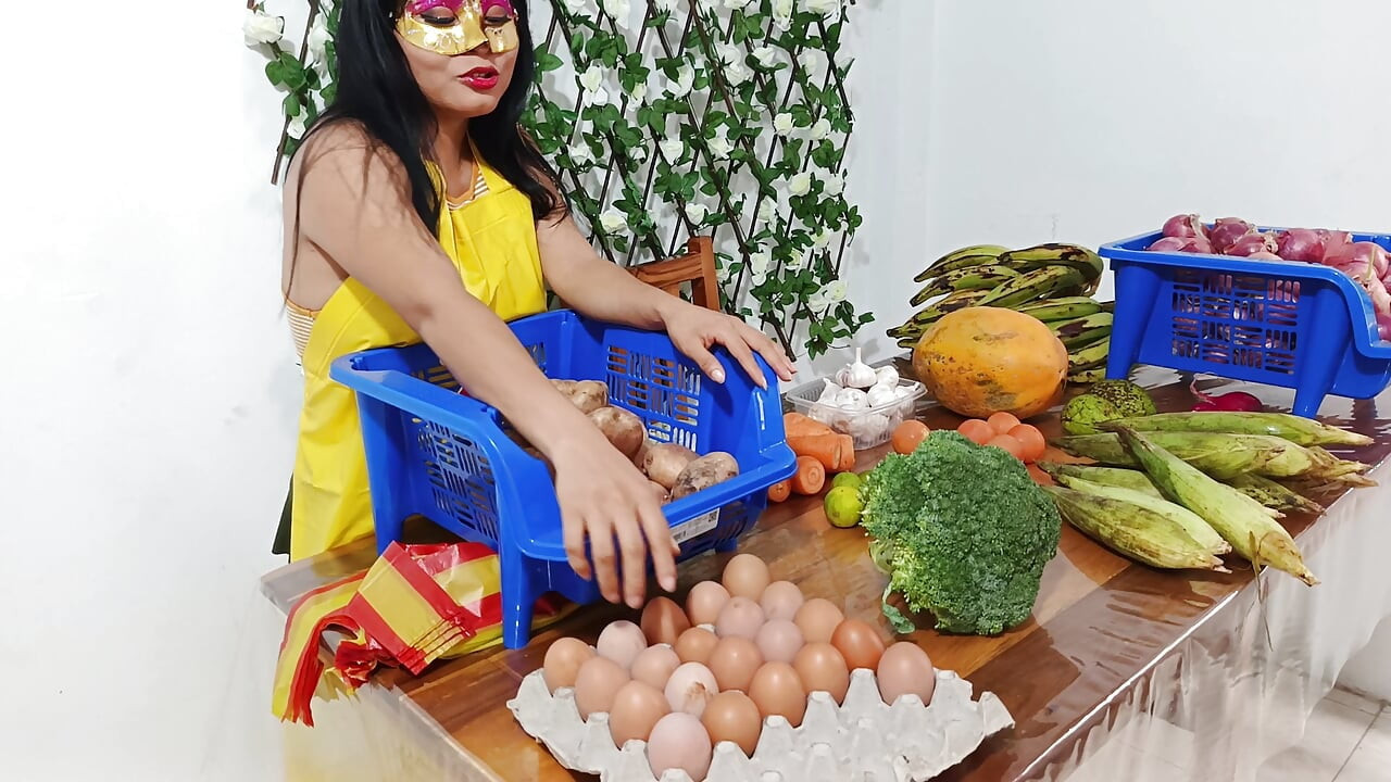The greengrocer fucks a customer while working at her workstation