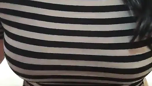 Meine stiefschwester crystal masturbiert zu hause auf dem boden, wenn ihr ehemann zur arbeit geht