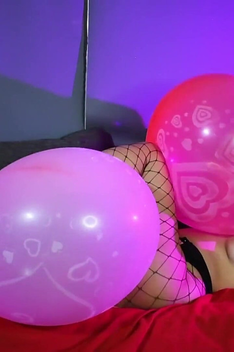 Fishnets Mass Pop Big 24in Hearted Balloons - Bunny Looner