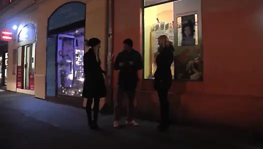 Blondine Hart Gefickt Im Fickbus