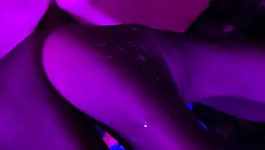 Кастрюль кончает на сексуальные ступни Elara, подборка!