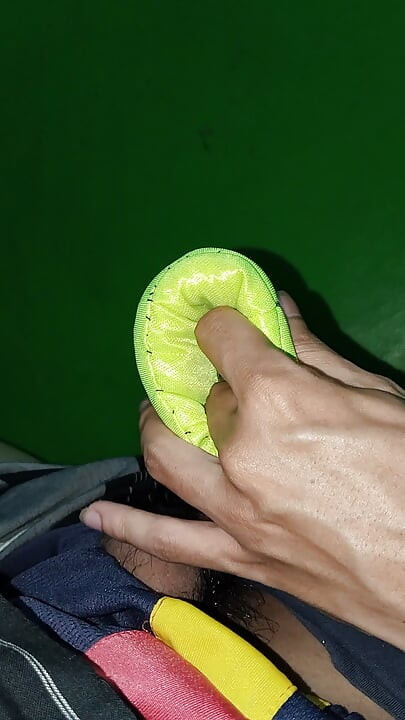 Trying to get a dildo to fit into the hole doesn't fit the big dick.