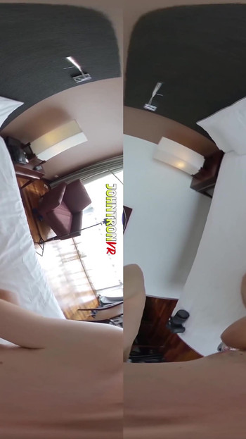 Seksi mršava tajlandska vodičica jebe se samo za užitak