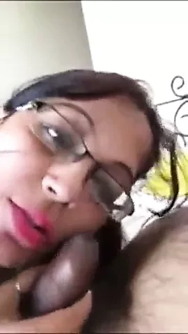 印度丈夫和妻子享受性爱