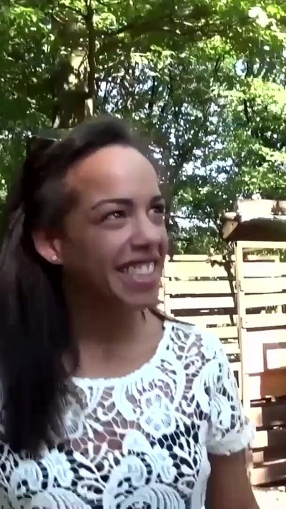 Key moment from "Geiles Exotisches Teen beim spazieren Outdoor gefickt"