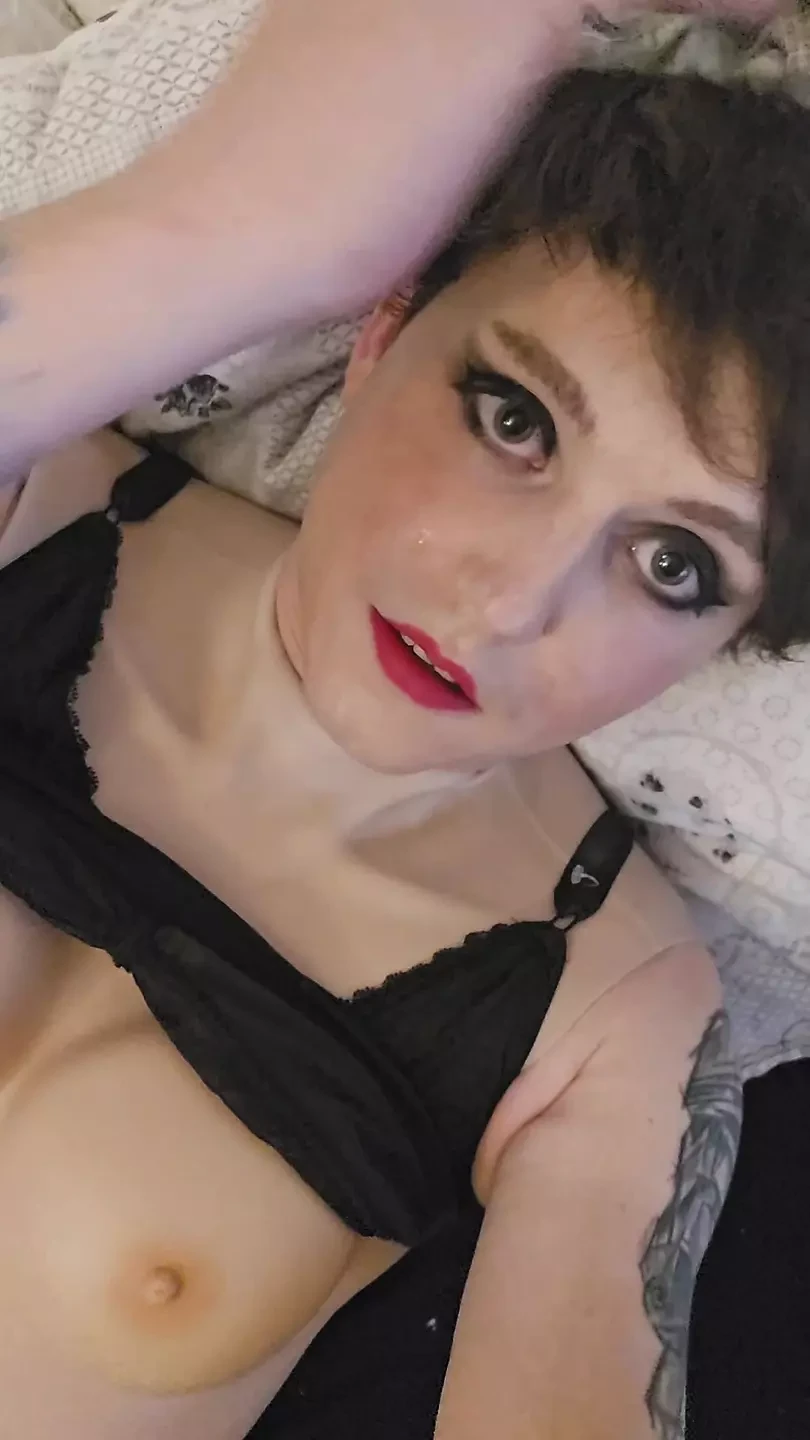 Sissy millie lagi muasin dirinya sendiri bagian 2