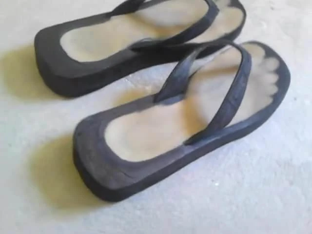 PLATFORM THOMG SANDALS 2