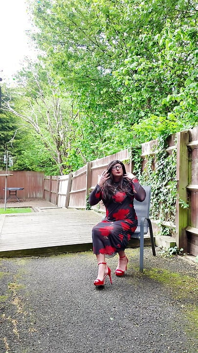 Crossdresser kellycd2022 in long black and red see thru dress and heels