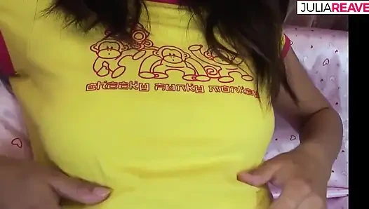 Cewek hot ini lagi asik nyepong kontol sebelum dientot habis-habisan sampai dicrot di dalam