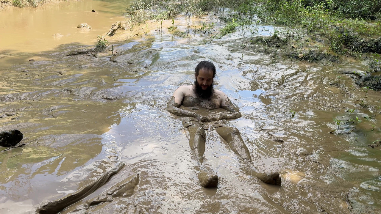泥はどれくらい深い?