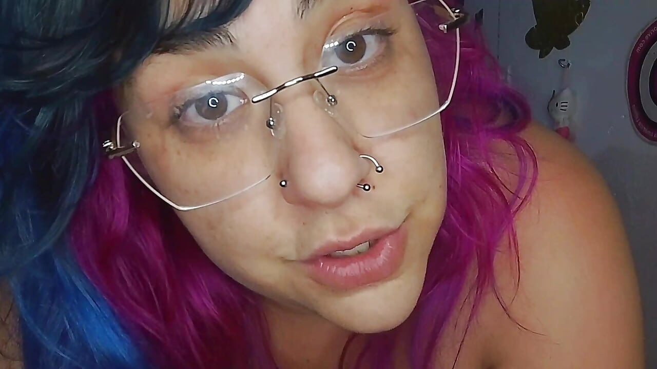 Não Coube O Dildo No Meu Cu E Eu Enfiei Os Dedos Pra Brincar
