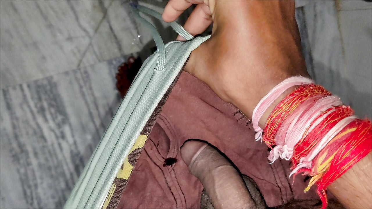 PART-1Bangalore Indian Young Boy Pissing In Toilet During Summer Time