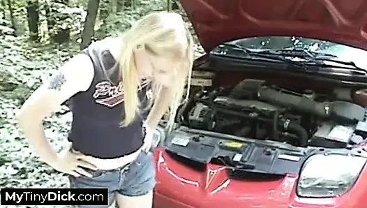 Minik yaraklı ezik onu daha derine alırken zevk senfonisi içinde