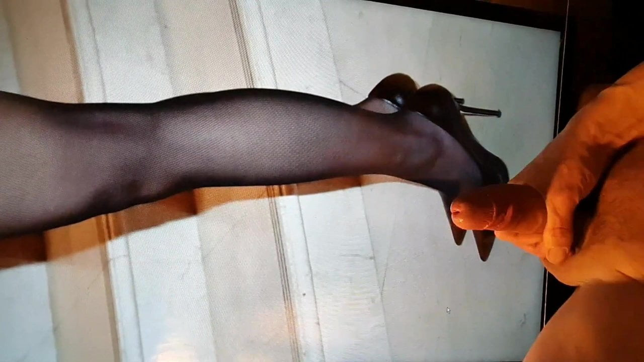 lena sexy legs 18.4.2021