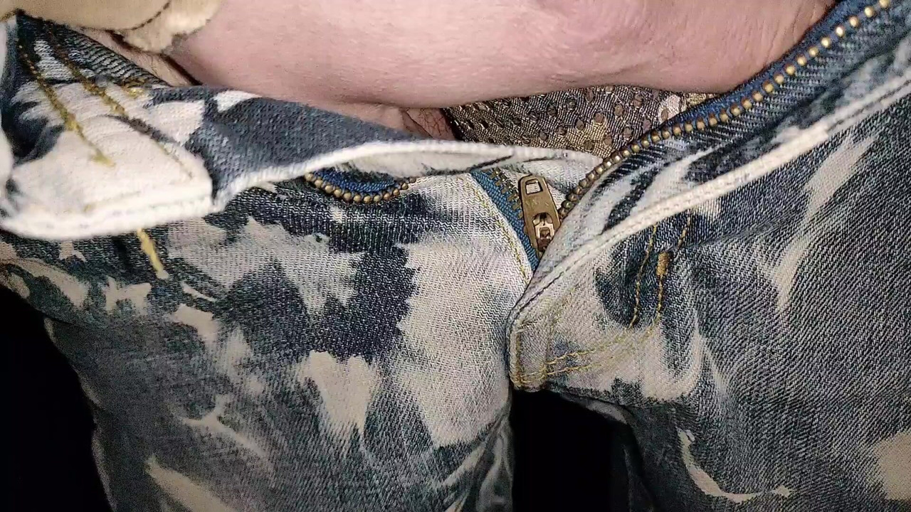 Couldn’t wait, night outdoor tease!