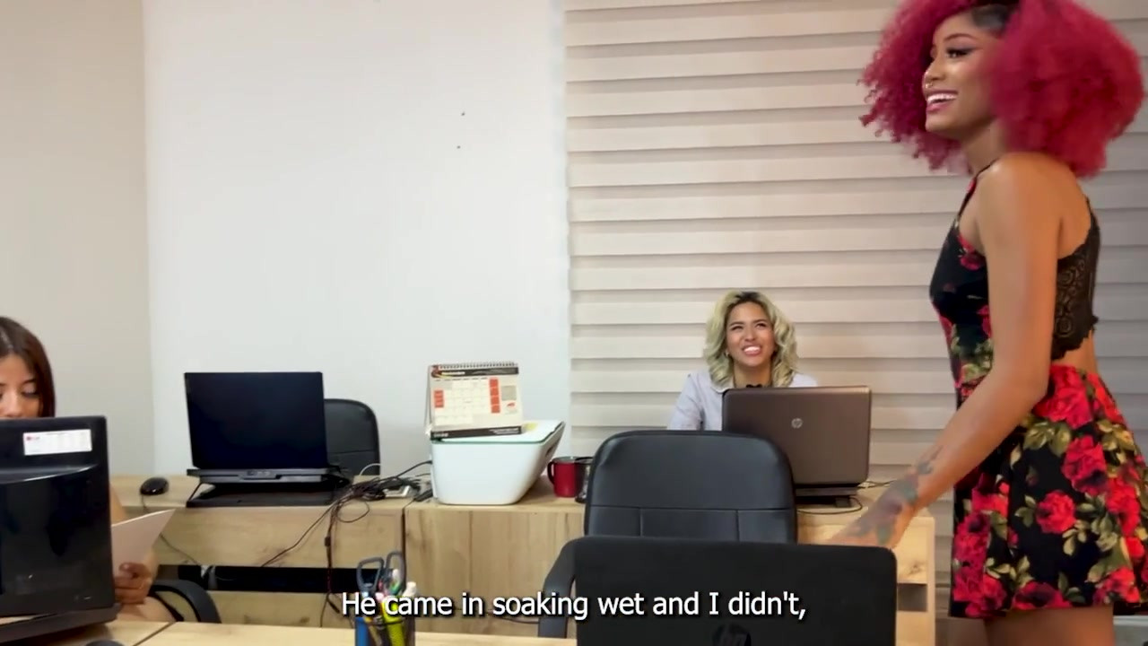 送货员最终在办公室与秘书们参加热辣的跨人种狂欢 - CelesteAlba