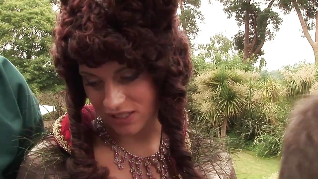 ممارسة الجنس بملابس خاصة