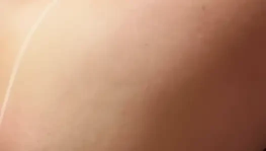 PAWG-ehefrau fickt ehemann und maschine