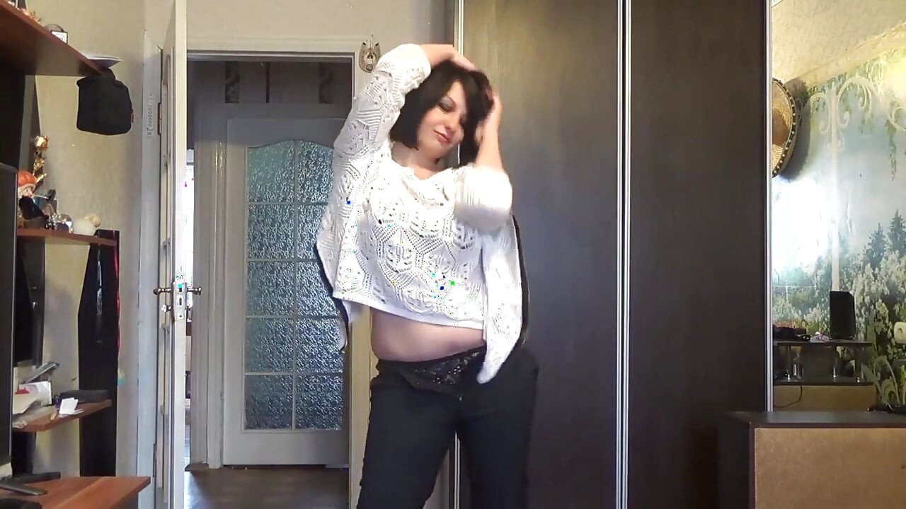 Stripping and fucking my cunt with wild fuck mashine JOI