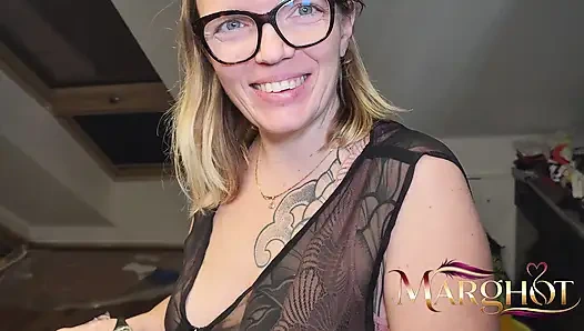 Я позволила своему возлюбленному владеть мной, как шлюхе, на глазах у мужа, которого он держал, пока не наполнил мою задницу