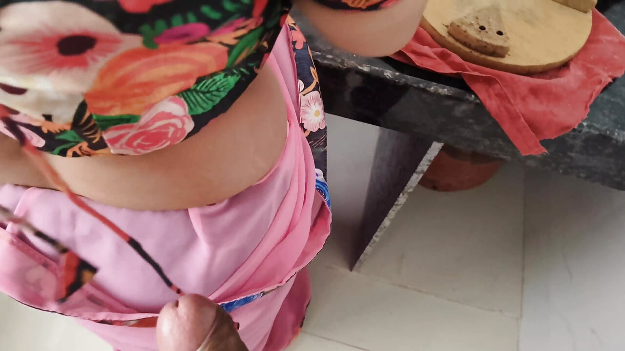 Aaj bhabhi ki kichin me karte bawkt ki bhabhi ki jabarjast chudayi