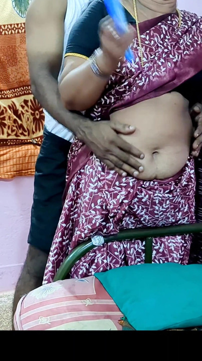 Desi Stepmom's Navel Seduction & Raw Passionate Overflowing Creampie