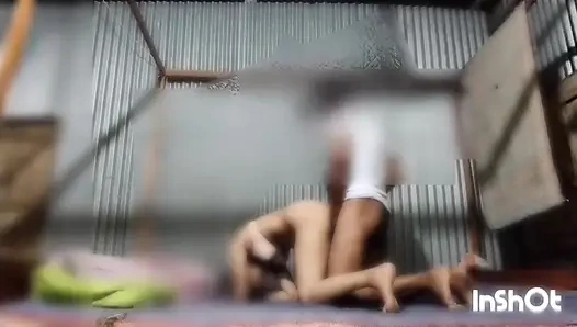 WANITA INDIA TERSIBUK PERTAMA KALI SELINGKUH DARI SUAMINYA