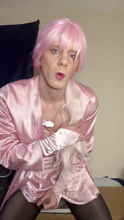 Jess Silk dildoya biniyor