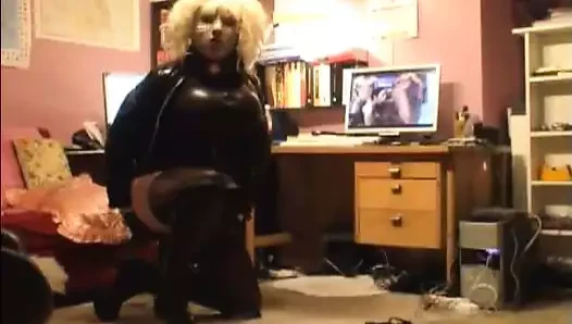 Roxina ladyboy siyah x