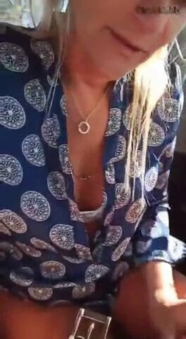 MILF blowjob in car