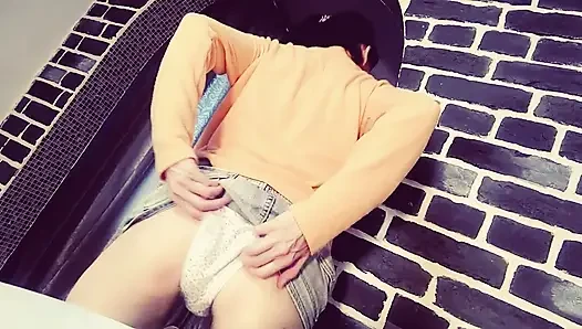 Külotumda ne olduğunu görmek ister misin? ama göstermiyeyim) ginnagg