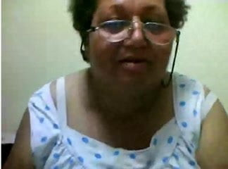 big tits show  hausewife horny :)