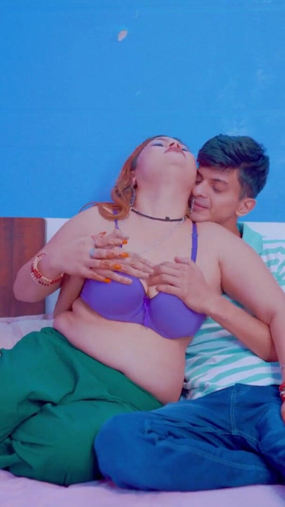 Big boobs hot newly married couple enjoyed their first suhagrat night | Clip 1