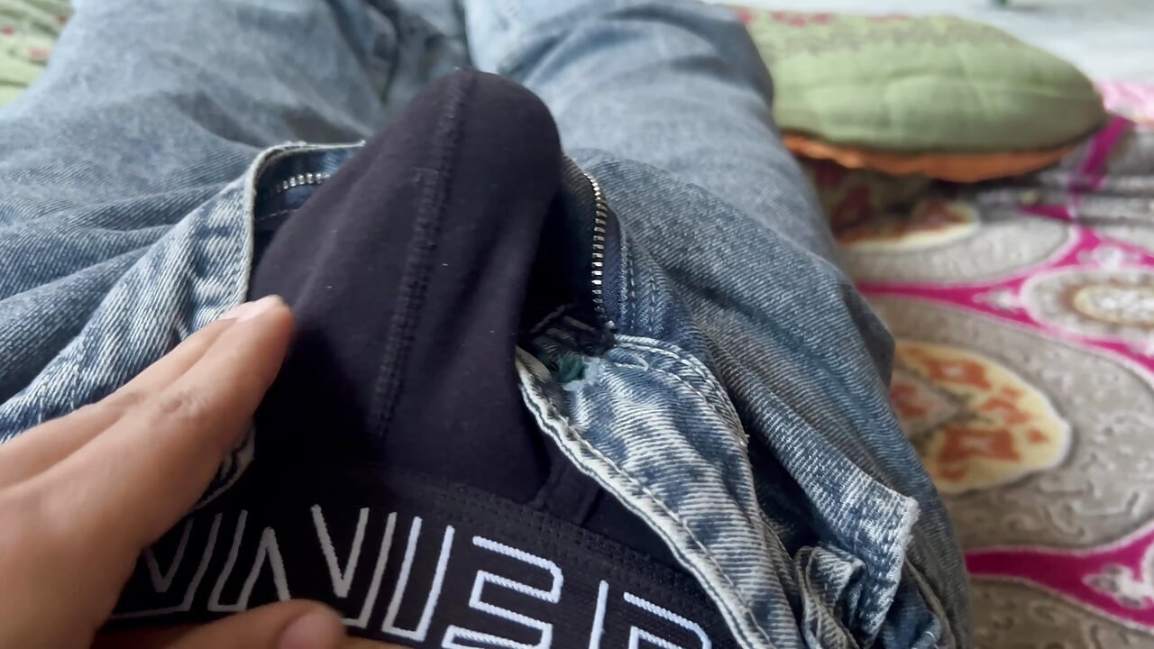 Chubby guy masterbesion