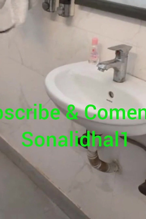 Üvey anne ve üvey oğlu domaltarak eğleniyor