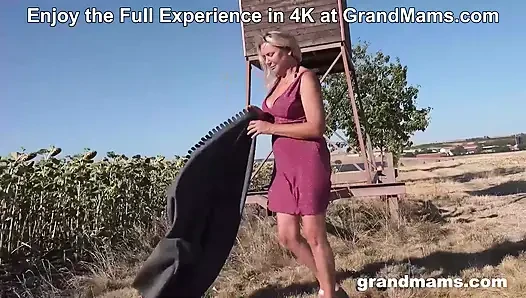 Mendekati Nenek Berahi di GrandMams