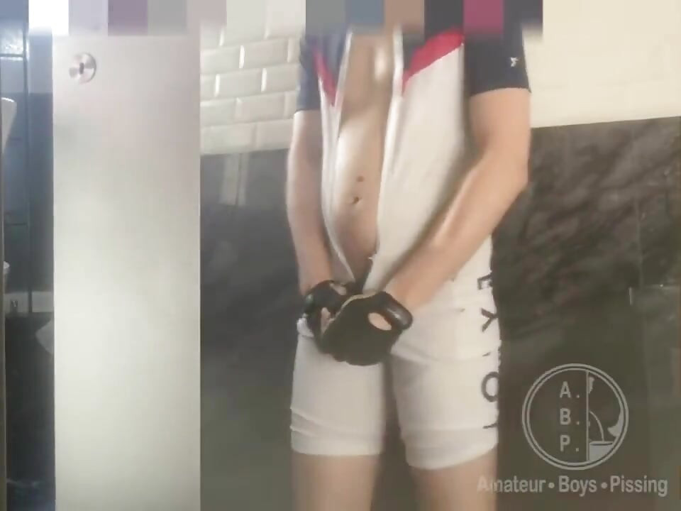 This Young Cyclist Boy Made It to the Bathroom but Still Wets Himself as He Can't Hold Pee Any Longer