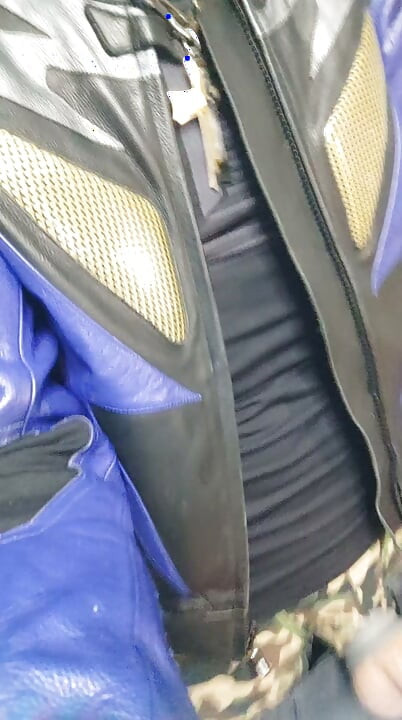 Eu cu pantaloni 👖 fetiș