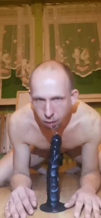 Slave Eryk self punishment