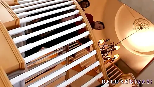 Deluxedivas - obrolan langsung - tory lane