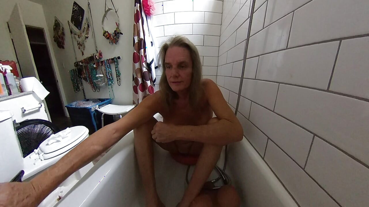LizzyYum SD JULY 2026 bathing masturbation Dilation