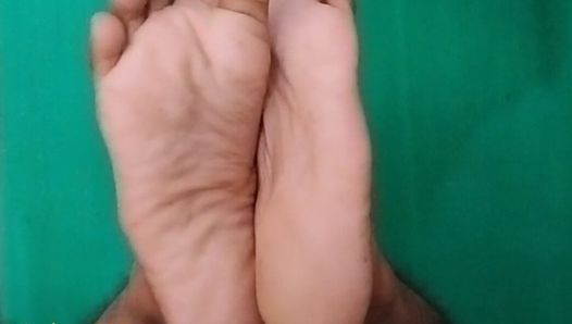Foot sex ll first time showing my foot sex ll Desi ladka foot sex
