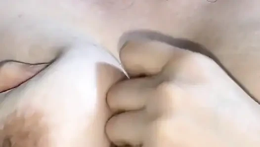 Büyük memeli Arap madam sawsan ve yarak suudi sarışın