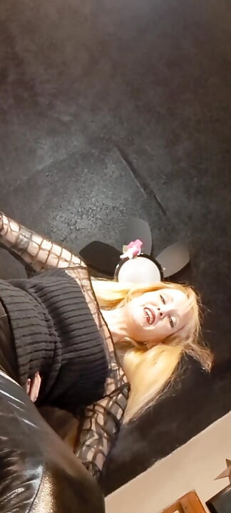 100 Hard Bare Foot Stomps