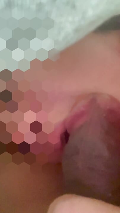 Innocent pinay wife trying to learn good blowjob