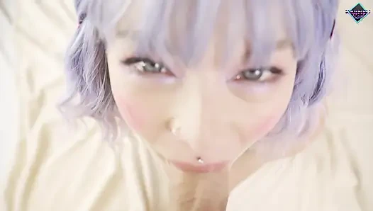 Kawaii genç kız büyük yarak emmeyi ve tatlı döl yemeyi seviyor