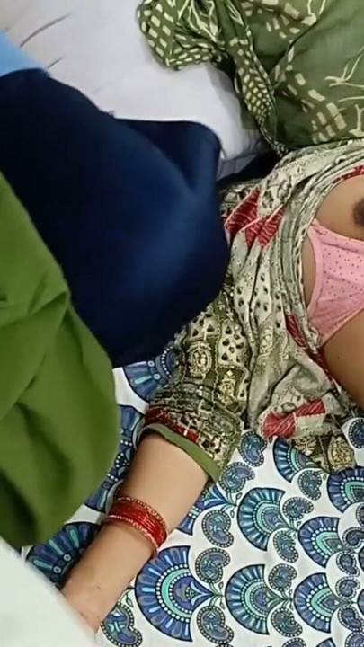 Malkin Ko Nude Live Show Karte Hai, Ghar Ke Servant Ne Dekh Liya Raat Me Choda | קליפ 1