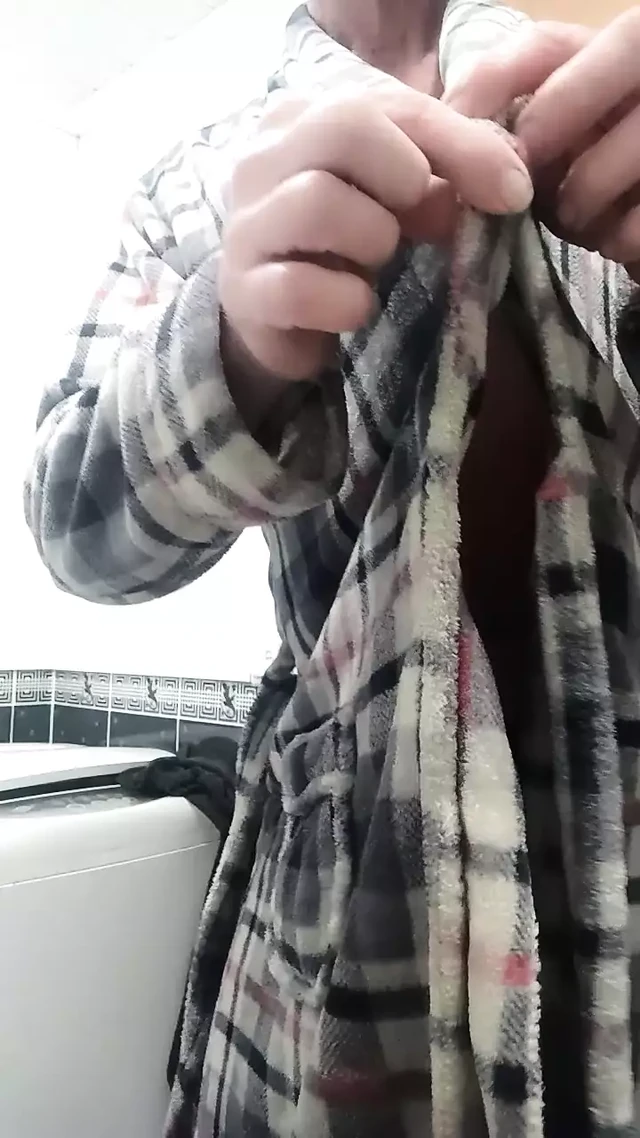 I stroke myself after sugaring